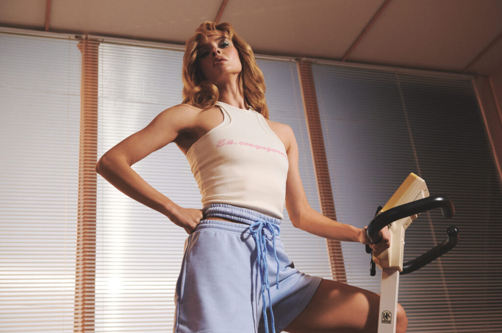 Blue double elastic shorts
