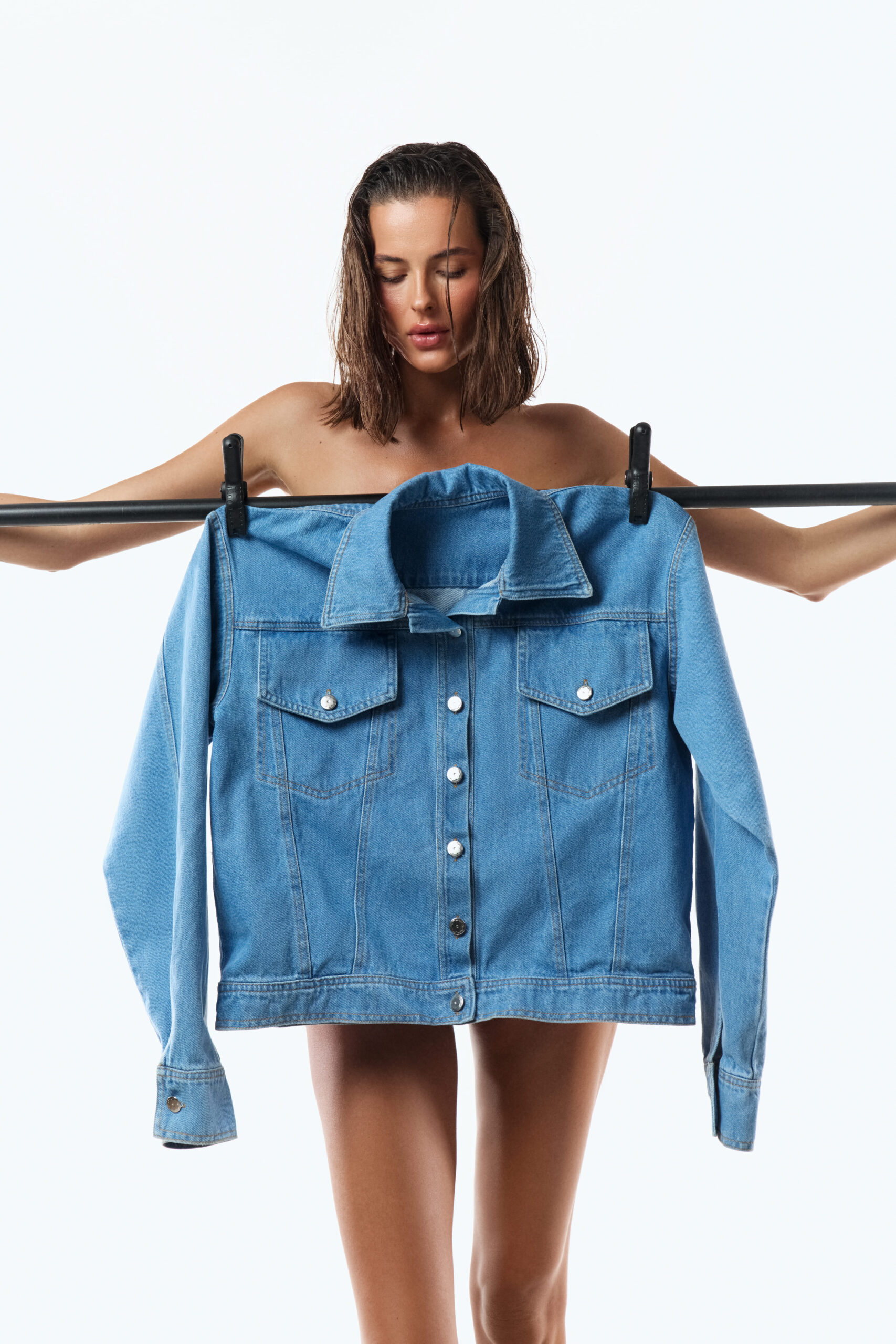 Denim jacket with a free cut, blue