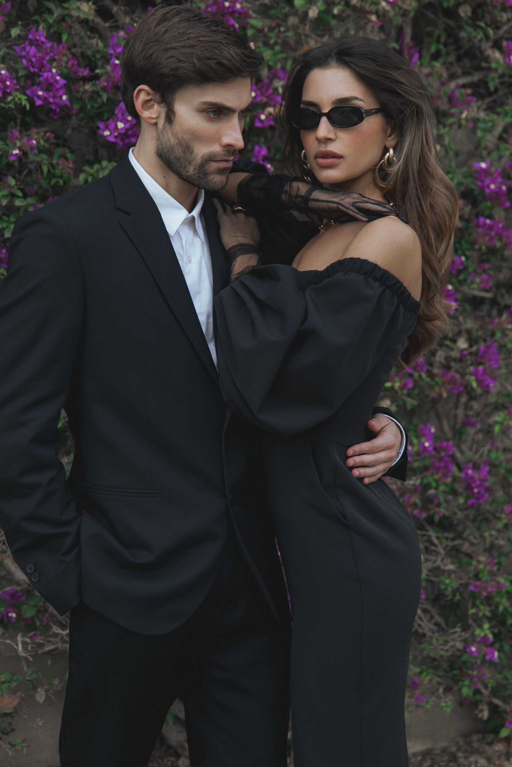 Black dress with voluminous sleeves