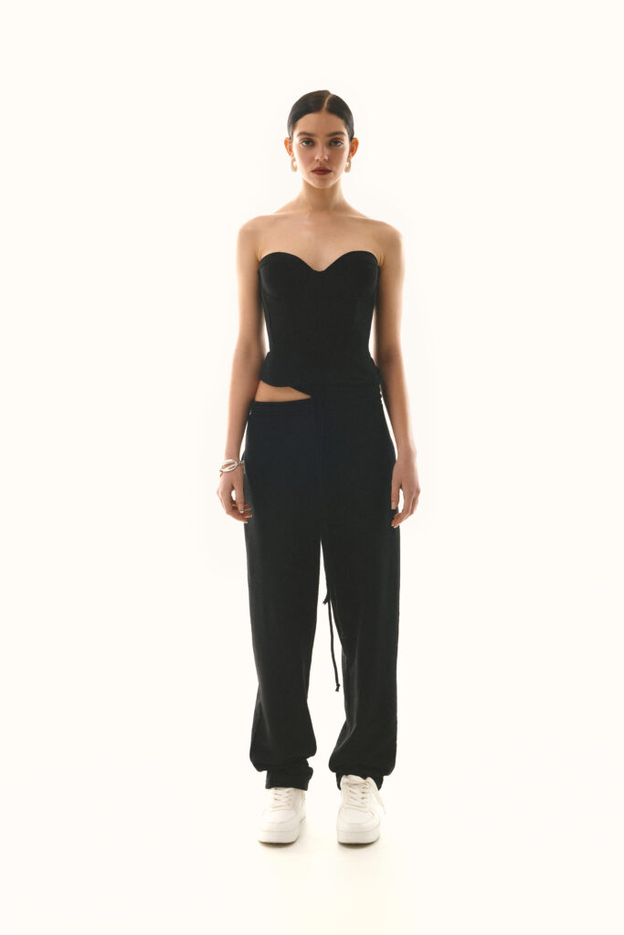 Black low rise pants