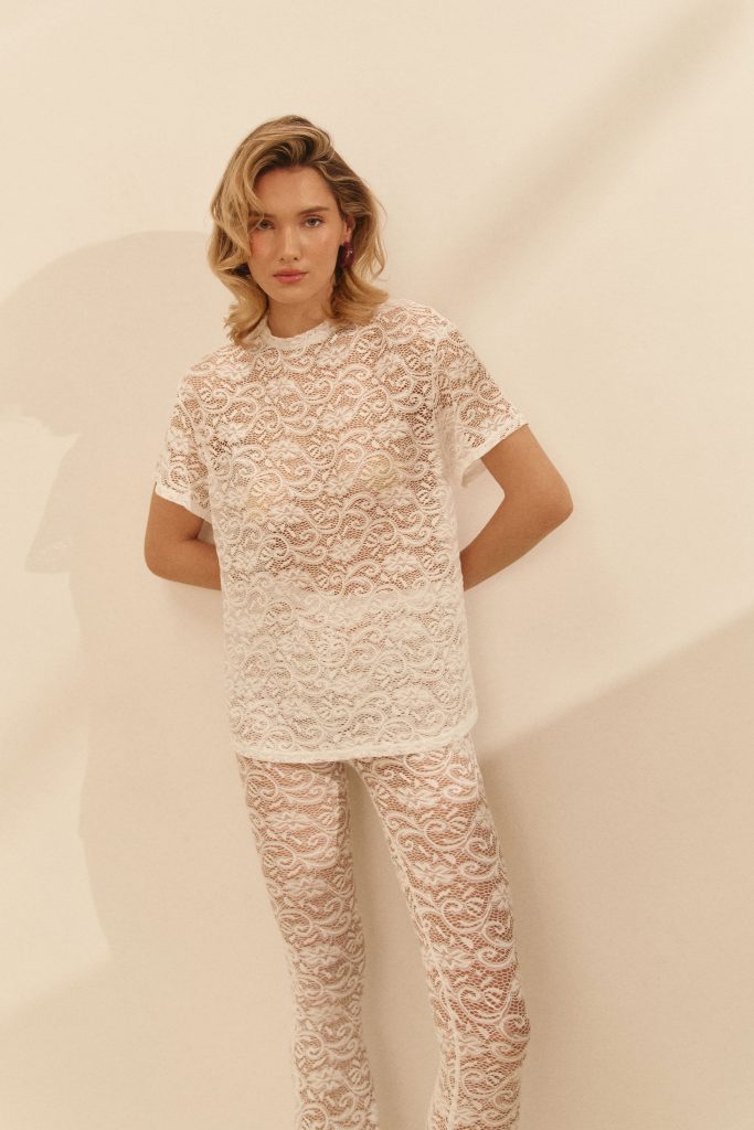 Set: T-shirt and Flared Pants White