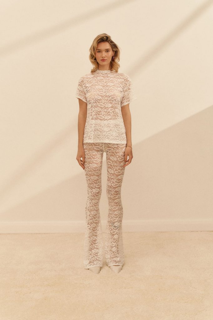 Set: T-shirt and Flared Pants White