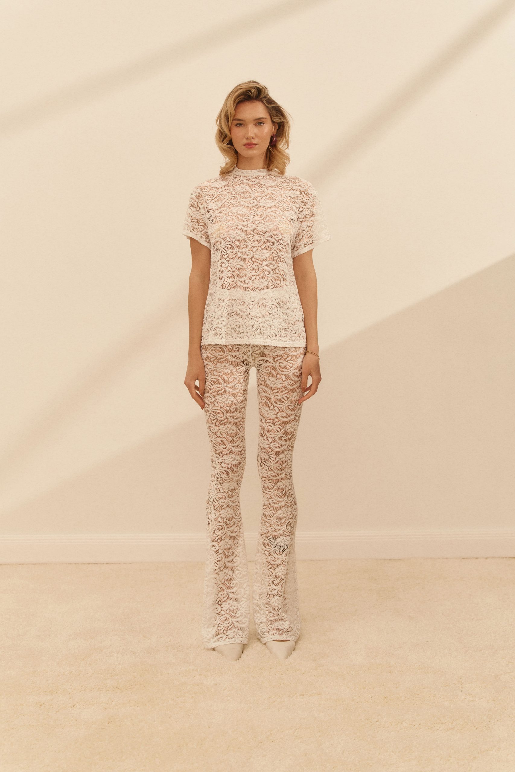 Set: T-shirt and Flared Pants White
