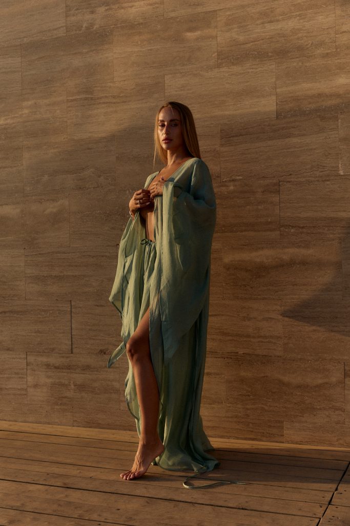 Long Single-Layer Skirt