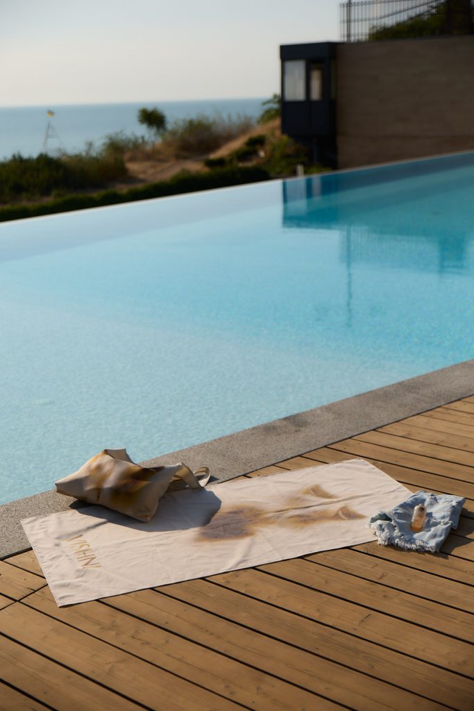 Beach Towel Made of Dense Linen with a Female Body Print