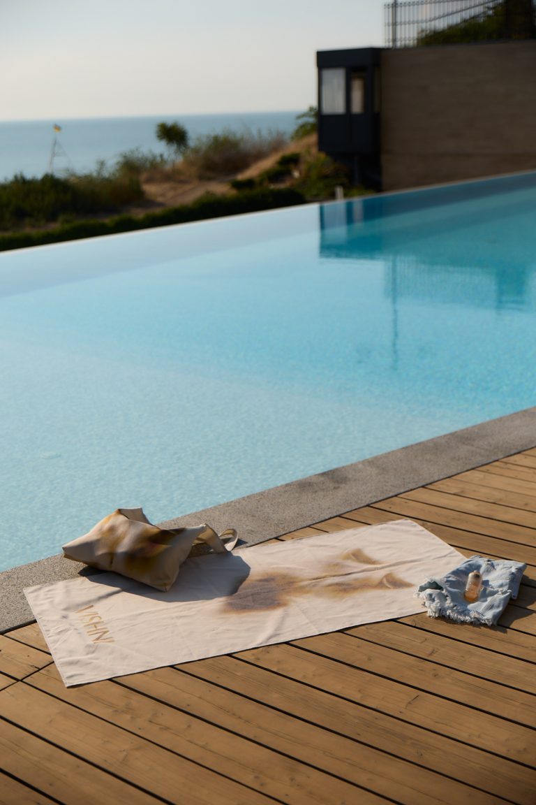 Beach Towel Made of Dense Linen with a Female Body Print
