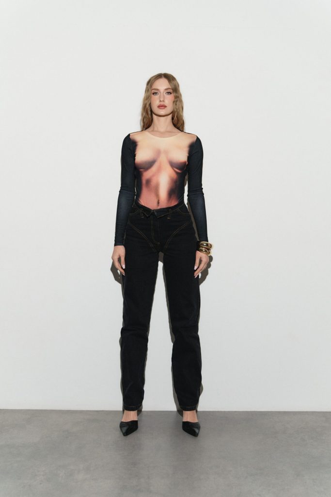 Black jeans with underwear imitation