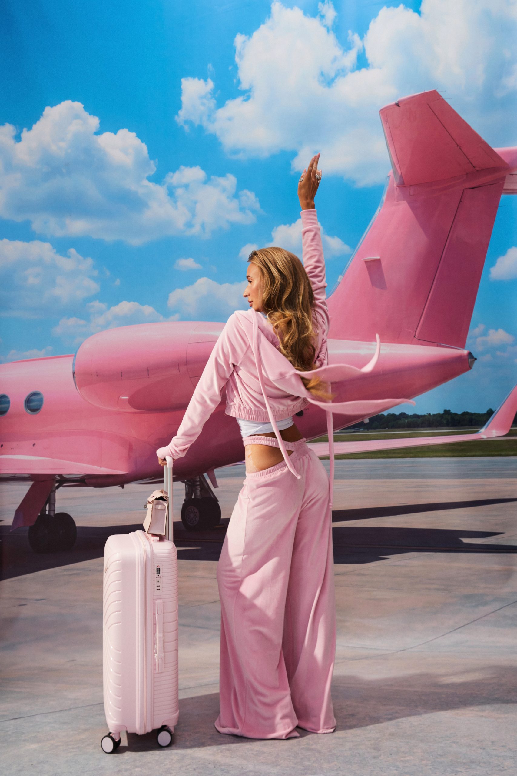 Glamorous suit with pink pants